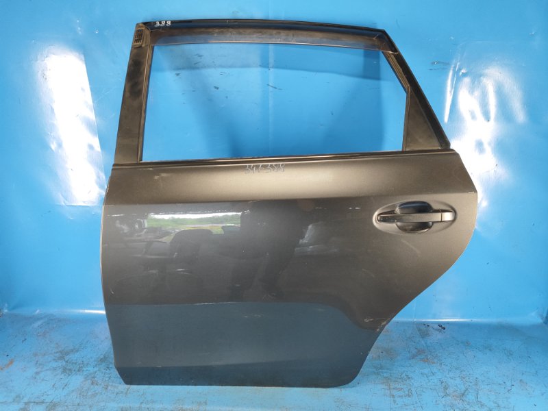 Door TOYOTA PRIUS PLUS 11-14 Left. Rear.