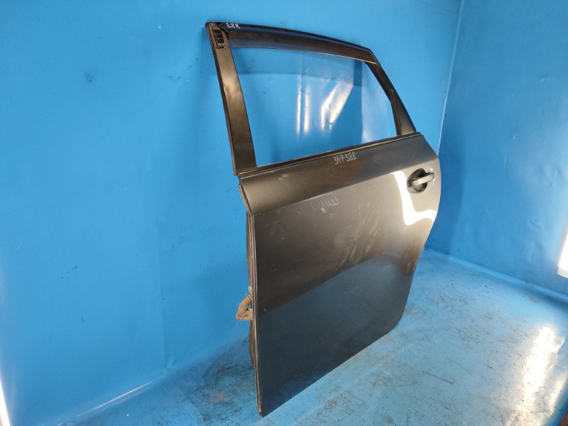 Door TOYOTA PRIUS PLUS 11-14 Left. Rear.
