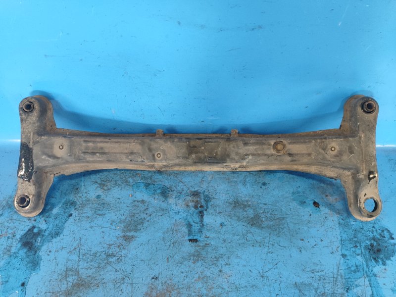 Rear suspension beam for the 96-01 Lexus ES300