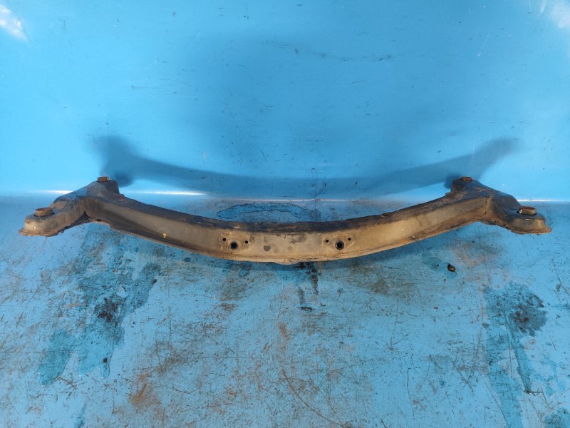Rear suspension beam for the 96-01 Lexus ES300