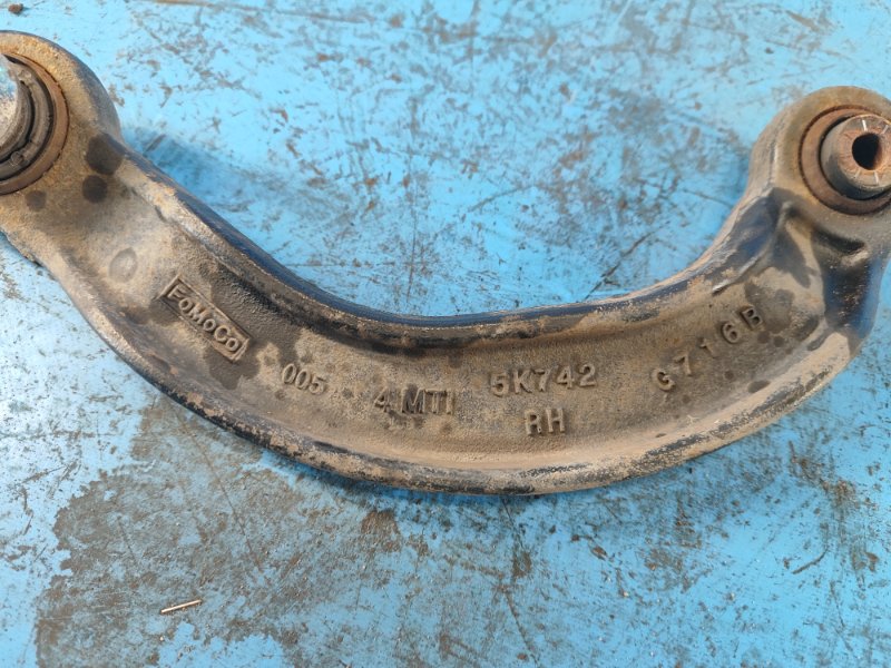 Rear suspension arm, upper transverse, FORD MUSTANG 15- Right.