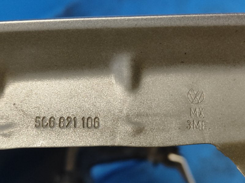 Front wing VOLKSWAGEN JETTA USA 10-17 Right.