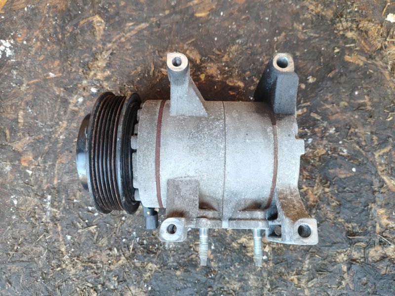 Air conditioning compressor for a Jeep Grand Cherokee 11-22 2016
