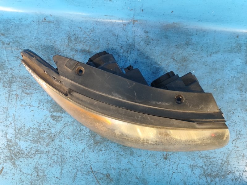 Headlight HYUNDAI SANTA FE (CM) 05-12 Right.