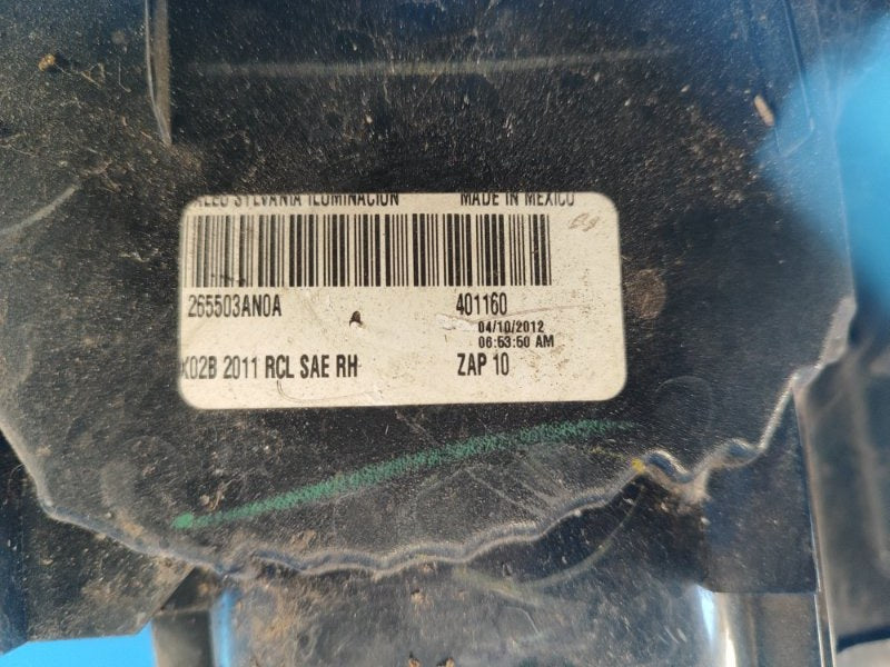 External light NISSAN VERSA B17 11-19 Right.