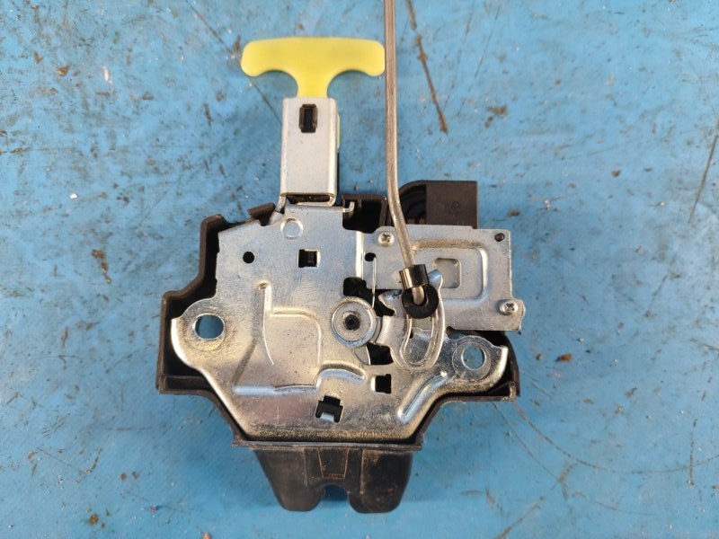 Toyota Camry 40 06-11 trunk lid lock