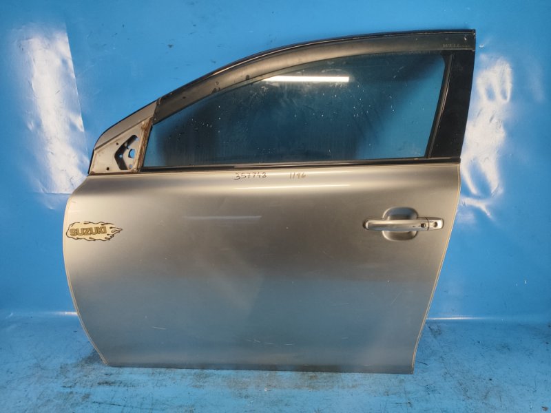 Door SUZUKI KIZASHI 09-14 2011 Left. Front.