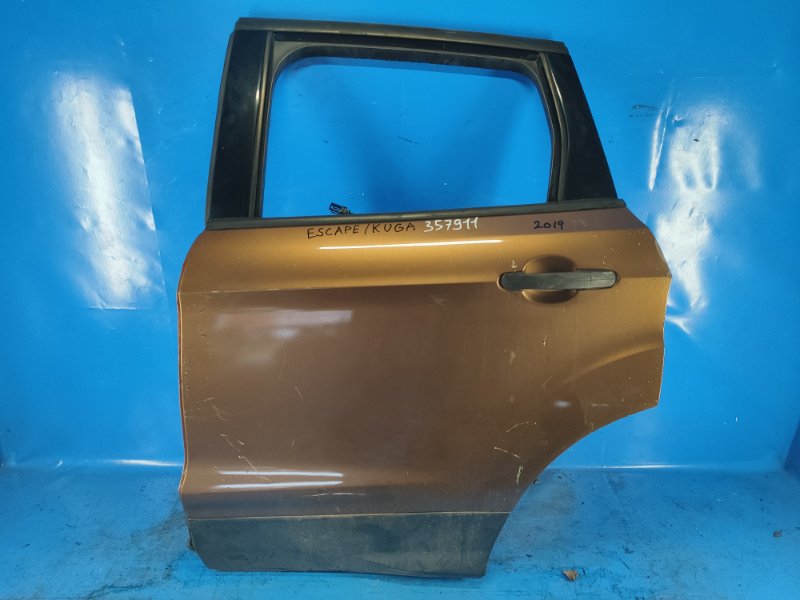 Door FORD ESCAPE 12-19 Left. Rear.