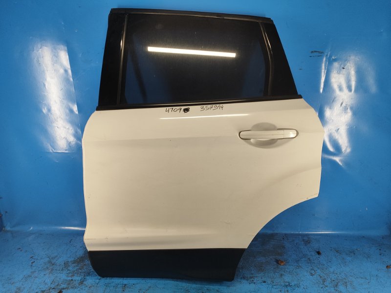 Door FORD ESCAPE 12-19 2018 Left. Rear.