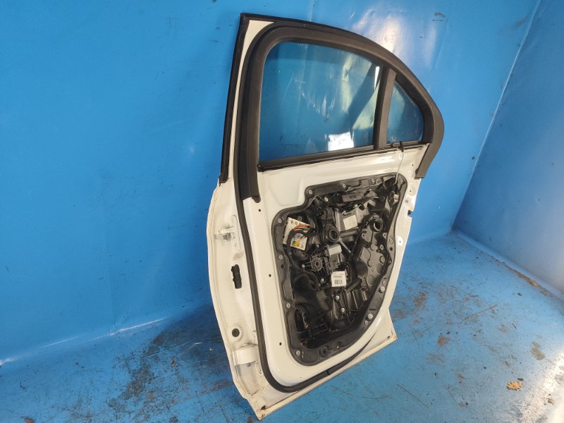 Door MERCEDES C-CLASS W205 16-21 2017 Right Rear