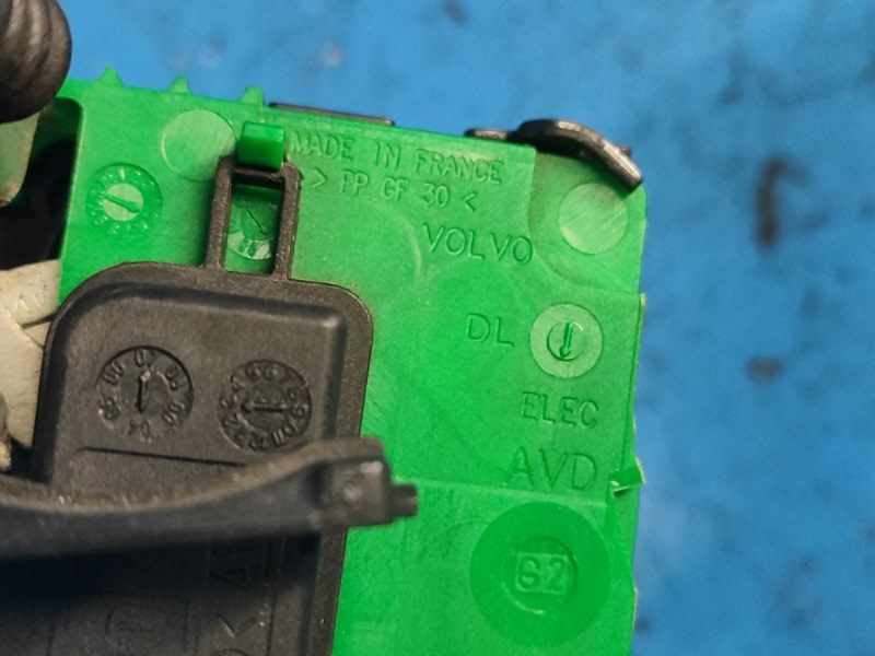 Door lock VOLVO XC90 02–16 2008 Right Front