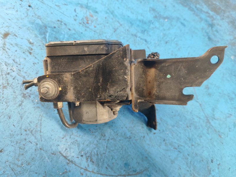 ABS unit Nissan Versa B17 11-19