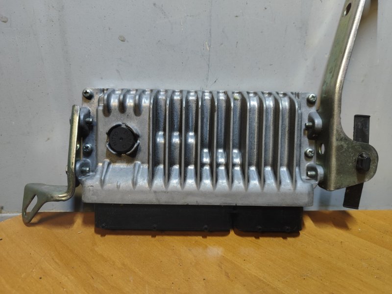 Engine control unit for Toyota Camry 55 14-17 2014