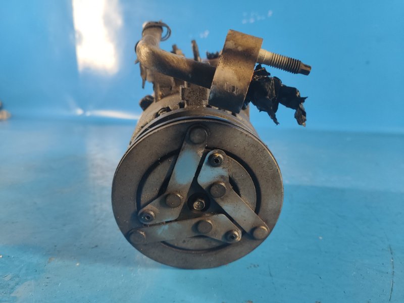 Air conditioning compressor for Ford Focus 2013 10-18