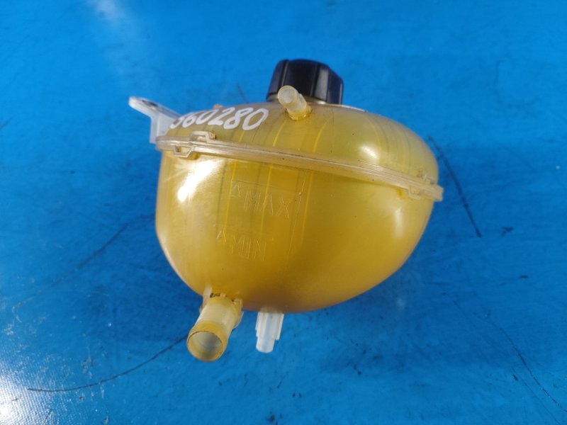Expansion tank for Nissan X-TRAIL/ROGUE T33 2021