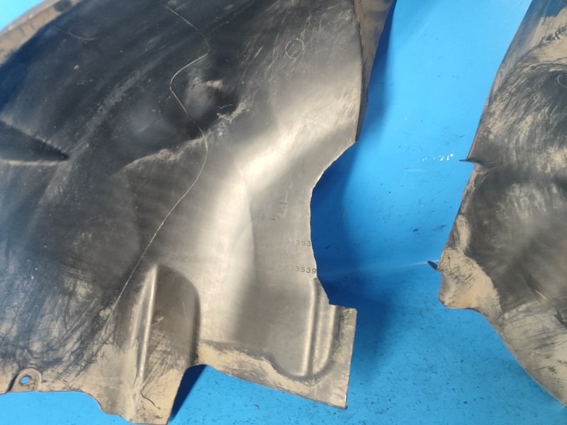 Mudguard VOLVO XC70 07-16 Left. Front.