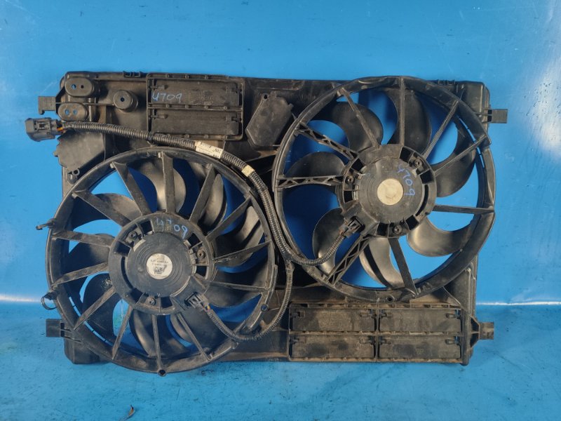 Ford Escape Main Radiator Fan Diffuser 12-19 2018