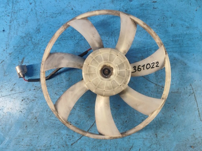 Impeller of the main radiator fan Toyota Sienna 03-10