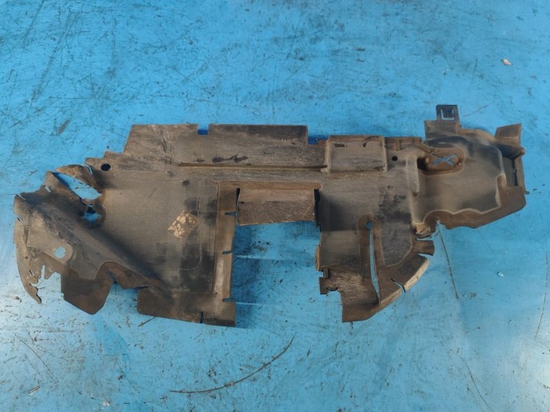 Radiator deflector DODGE JOURNEY 08-20 2016 Right.