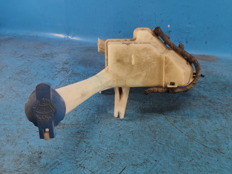 Windscreen washer reservoir for Hyundai Veloster 11-18 2012