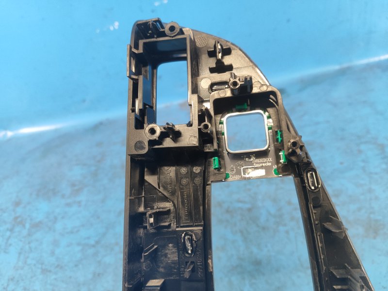 Interior plastics of the INFINITI QX50 18-2023