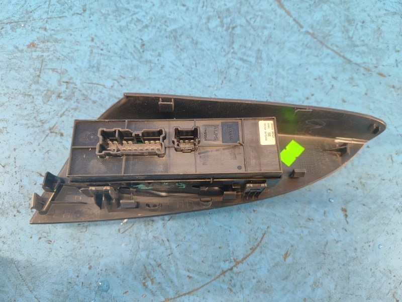 Power window control unit NISSAN SENTRA B17 12-21 Left. Front.