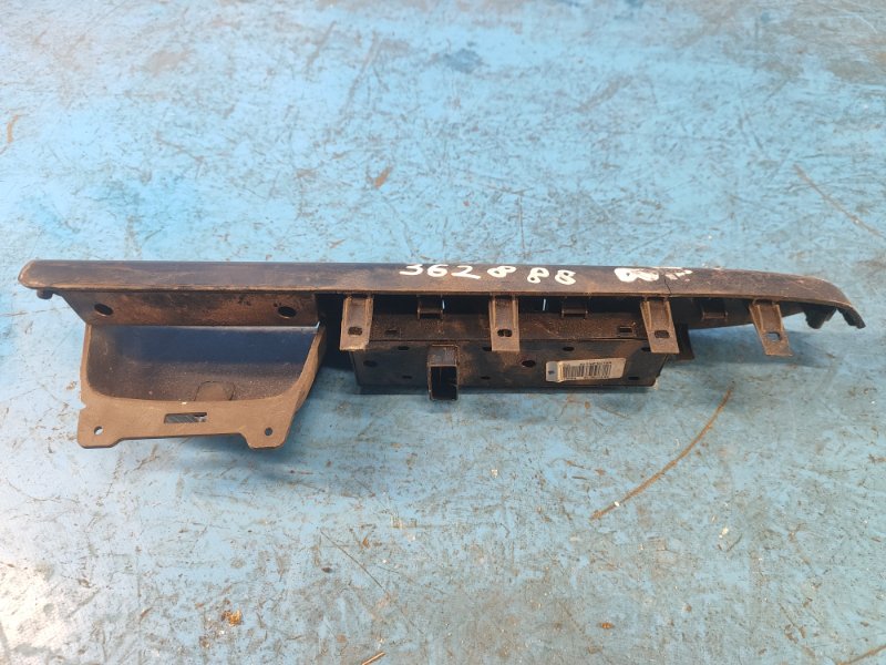 Power window control unit KIA SOUL AM 08-13 Left. Front.