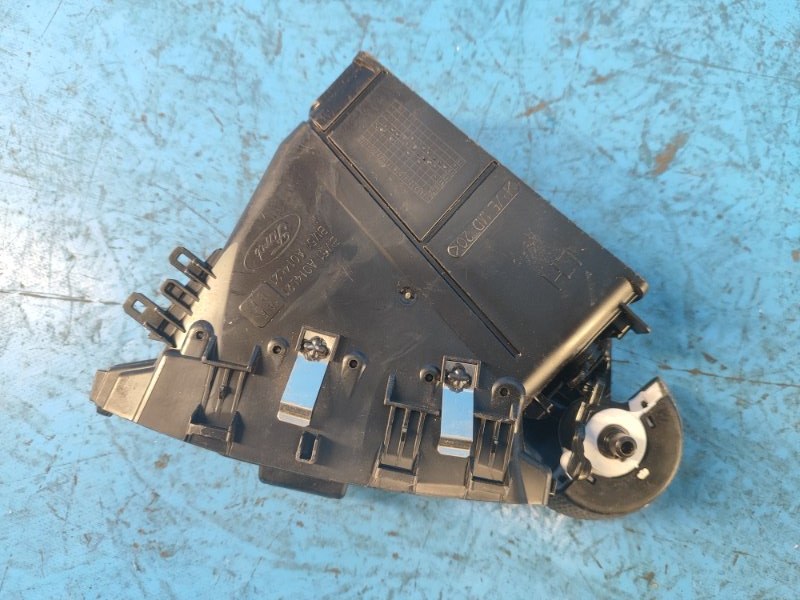Air deflector FORD FOCUS 10-18 Left.