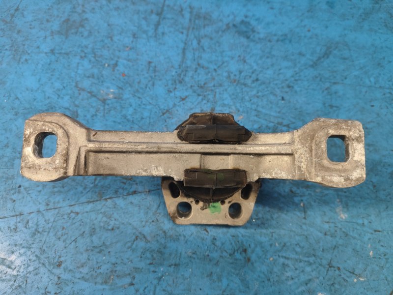 Engine mount FORD FOCUS 10-18 Right.