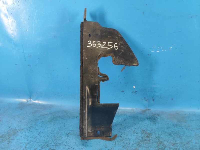 Radiator deflector NISSAN X-TRAIL/ROGUE T32 13-20 Left.
