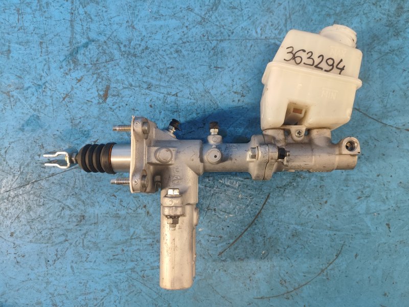 Brake master cylinder for Hyundai Sonata YF 10-14 2012