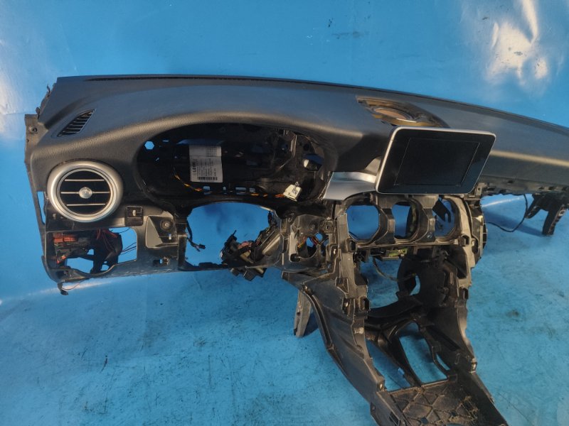 Mercedes C-Class W205 dashboard 2016-2021