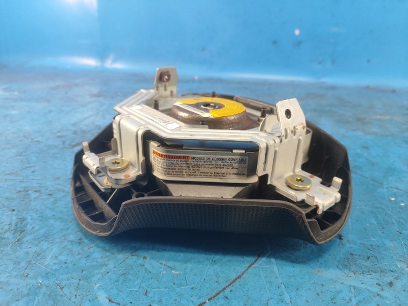Suzuki Grand Vitara XL-7 01-06 steering wheel airbag