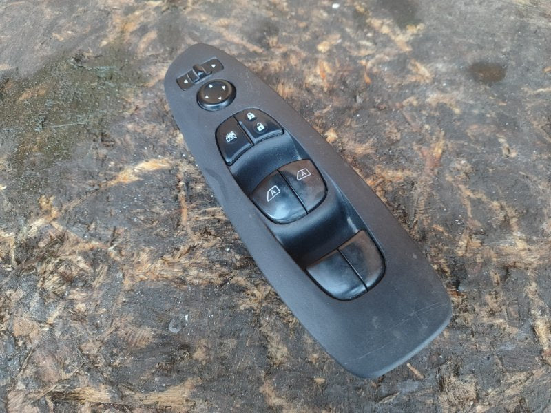 Power window control unit NISSAN PATHFINDER R52 12-21 Left.