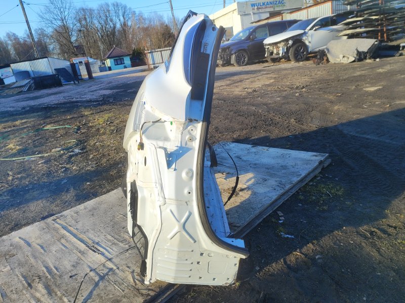 Rear quarter panel of the INFINITI QX50 18- 2023 Left.