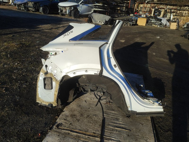 Rear quarter panel of the INFINITI QX50 18- 2023 Right.