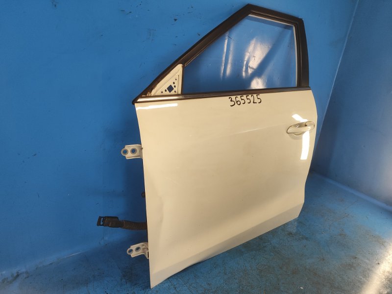 Door SSANGYONG TIVOLI 15-19 Left. Front.