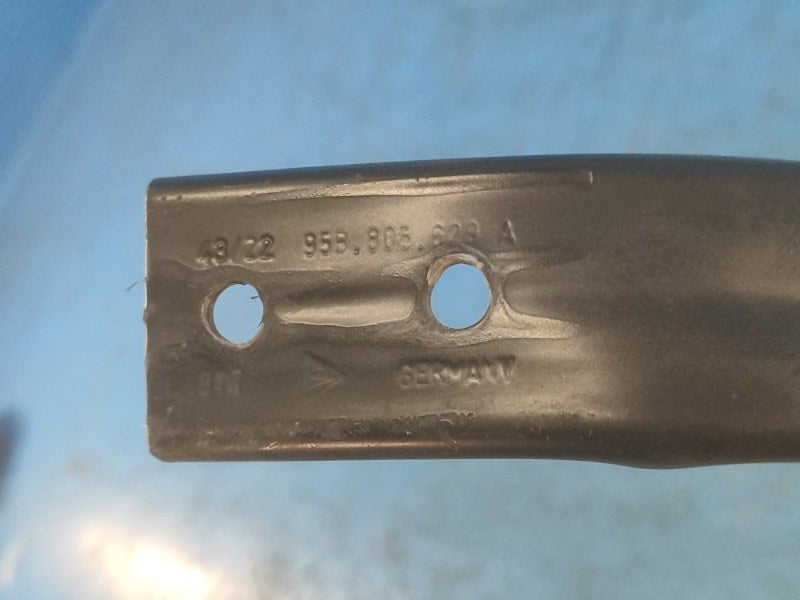 PORSCHE MACAN 18-22 body strut