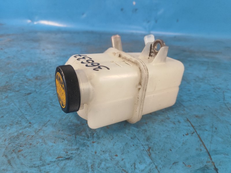 Toyota Prius inverter expansion tank - 30 09-17