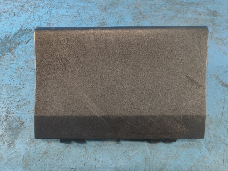 Glove compartment LEXUS LBX 23-