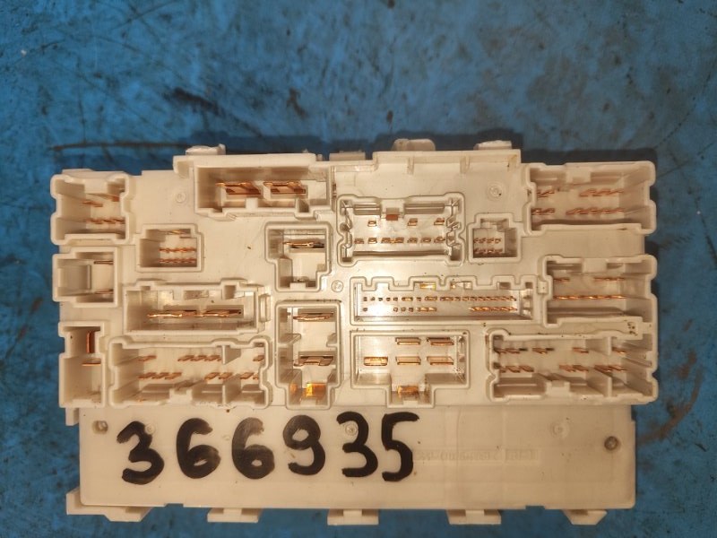 Nissan X-TRAIL/ROGUE T33 2021 Interior Fuse Box