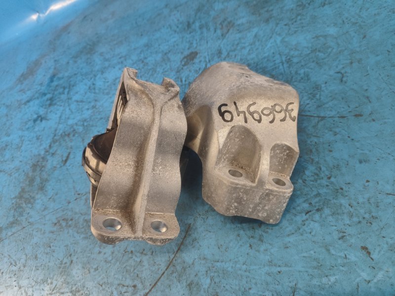 Upper engine mount NISSAN X-TRAIL/ROGUE T33 20- 2021 Right.