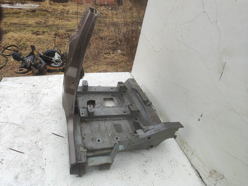 Central pillar of the body LAND ROVER EVOQUE 19- Left.