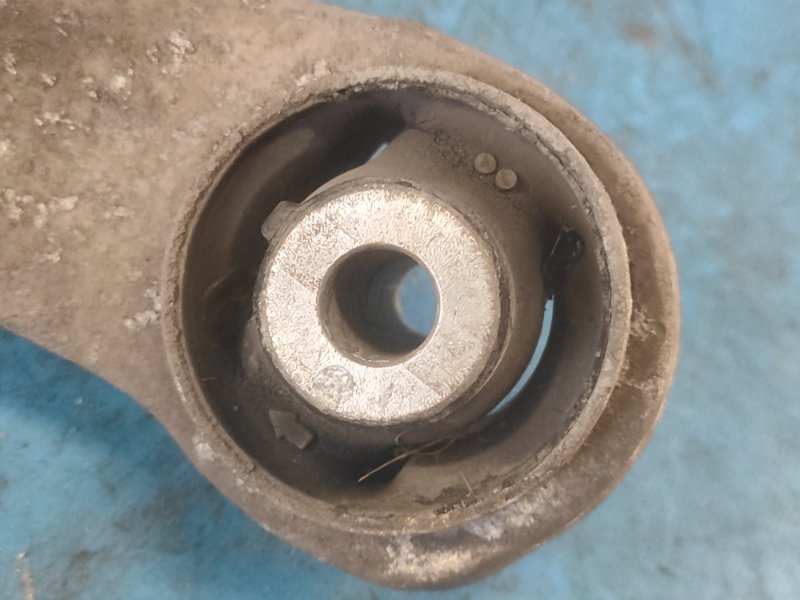 Upper front suspension arm BMW 6 SERIES (F13) 12-18 Right.