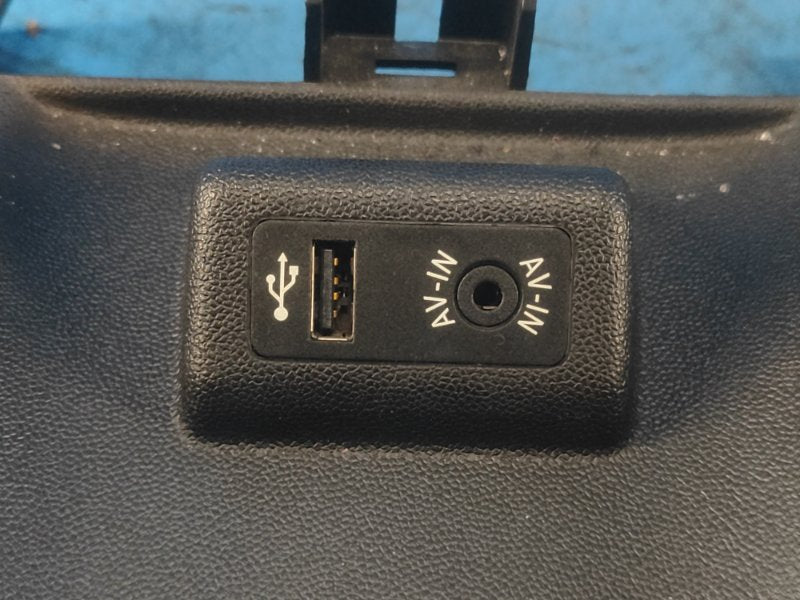USB Connector MINI Cooper S R56 06-14