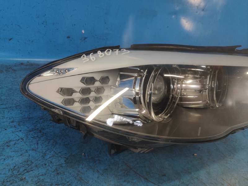 Headlight BMW 5 SERIES (F10) 11-13 Right.