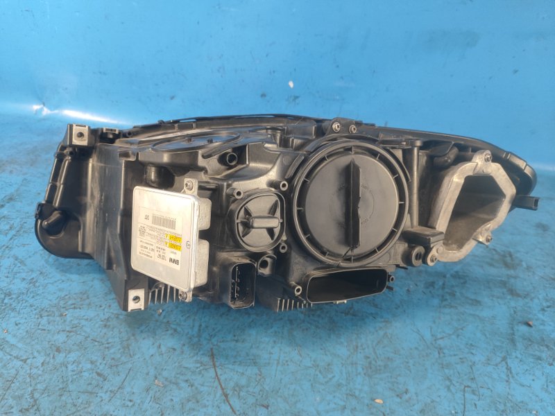 Headlight BMW 5 SERIES (F10) 11-13 Right.
