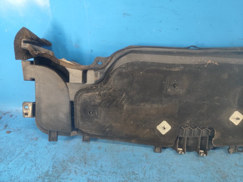 Ford Escape 12-19 wiper mechanism pan