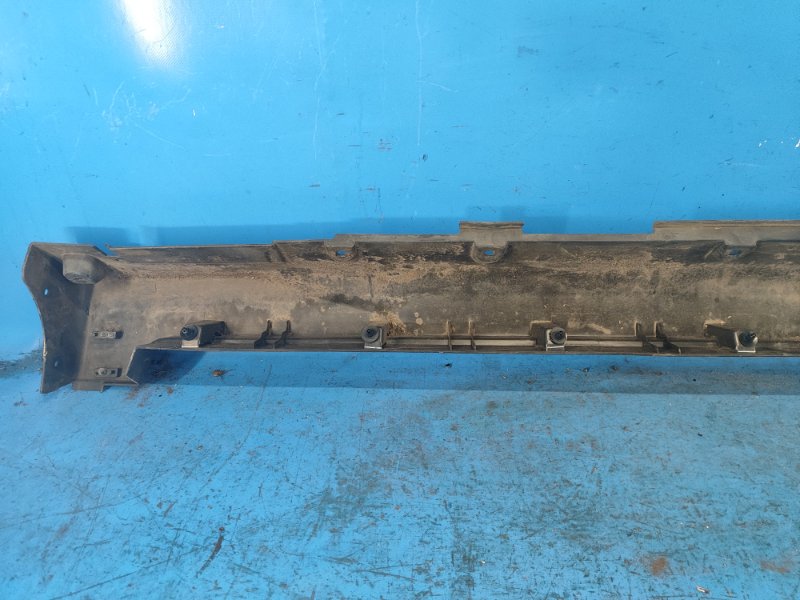 External door sill trim NISSAN X-TRAIL/ROGUE T32 13-20 Left.